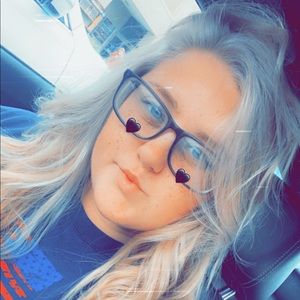 Meet your Posher, Kacey